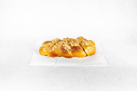 Žemlja/buhtelj z marmelado (marelica)