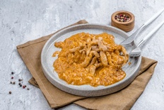 Piščanec Stroganov