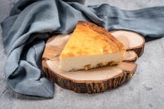 Pečeni puding iz skute z rozinami